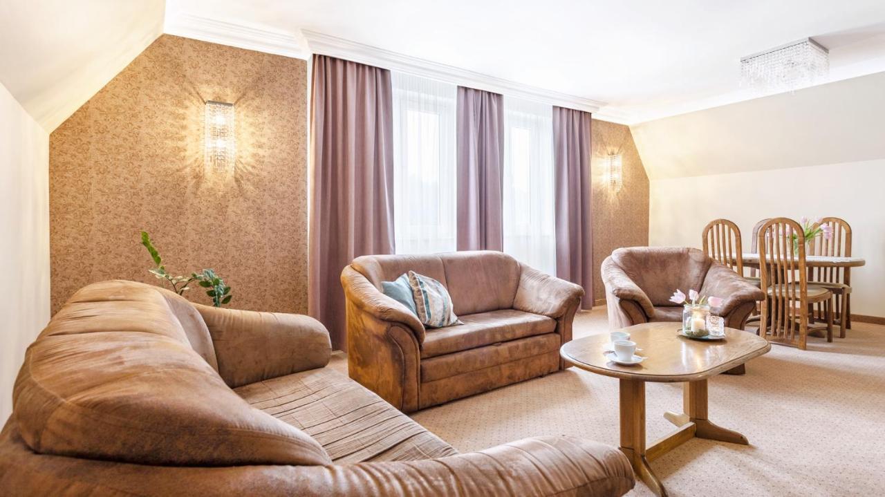 Hotel Sylwia Сосніцовіце Екстер'єр фото